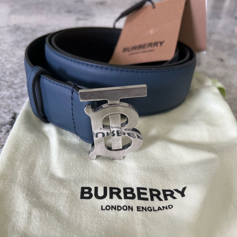 Burberry TB 35MM Plaque Grainy Leather belt